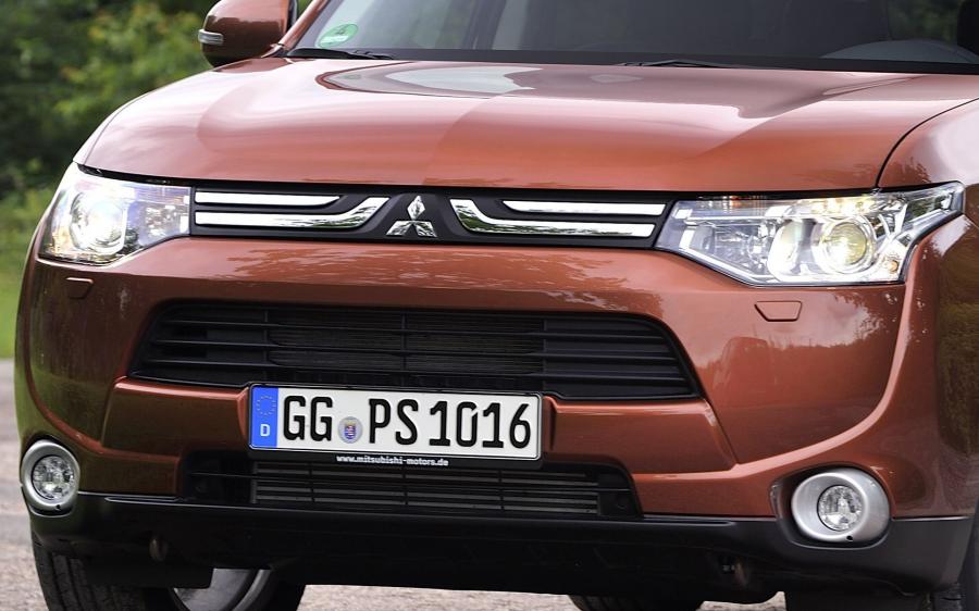  Mitsubishi Outlander 2012 года  (фото 57 из 89)